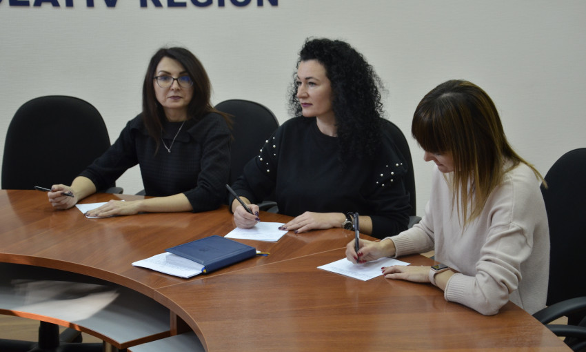 Прокуроры региональной прокуратуры присоединились к флеш-моба по написанию диктанта национального единства