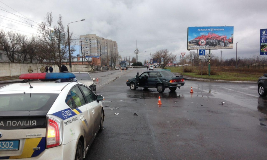 На въезде в Николаев пьяный водитель спровоцировал аварию