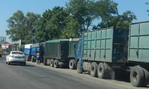 Николаев закроют для проезда грузовиков из-за угрозы транспортного коллапса