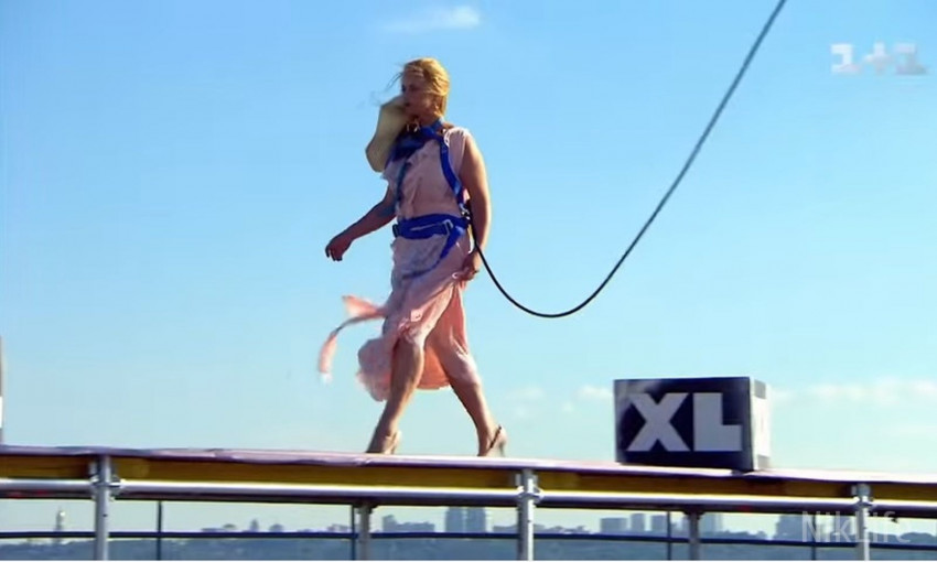 Николаевская модель-фламинго выбилась в лидеры шоу «Модель XL» после дефиле на крыше девятиэтажки