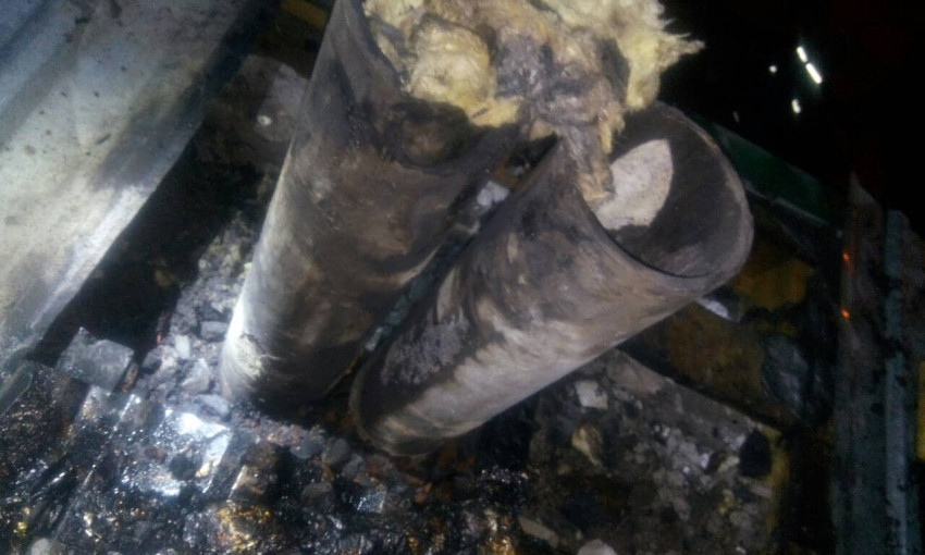 В Николаеве горел жилой дом из-за нарушения правил монтажа дымохода