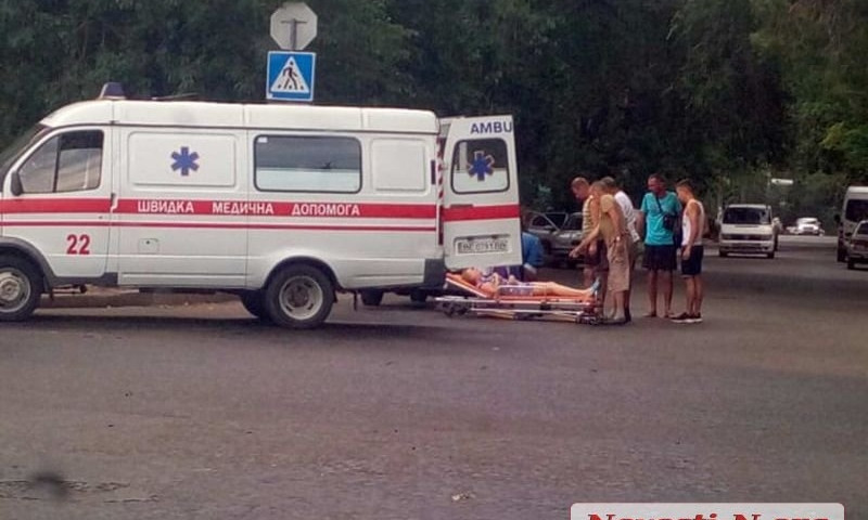 В Николаеве «восьмерка» сбила пешехода на переходе — пострадавшая госпитализирована