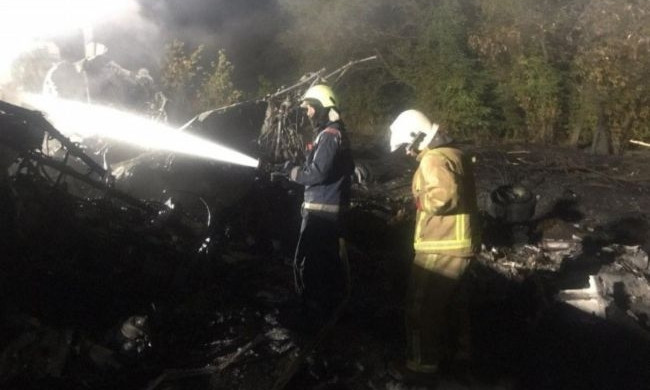 Авиакатастрофа под Харьковом: спасатели нашли тело еще одного человека, поиски продолжаются