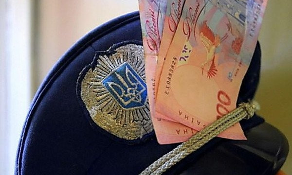 На Николаевщине за вымогательство денег задержали майора полиции