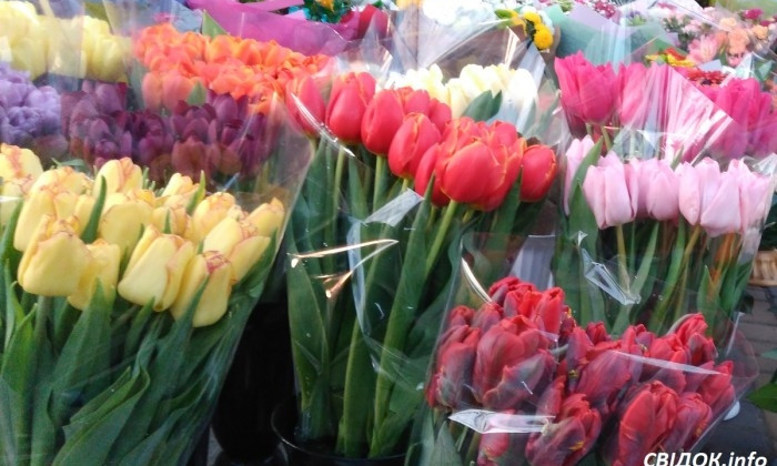 Сколько стоят цветы в Николаеве в день 8 марта