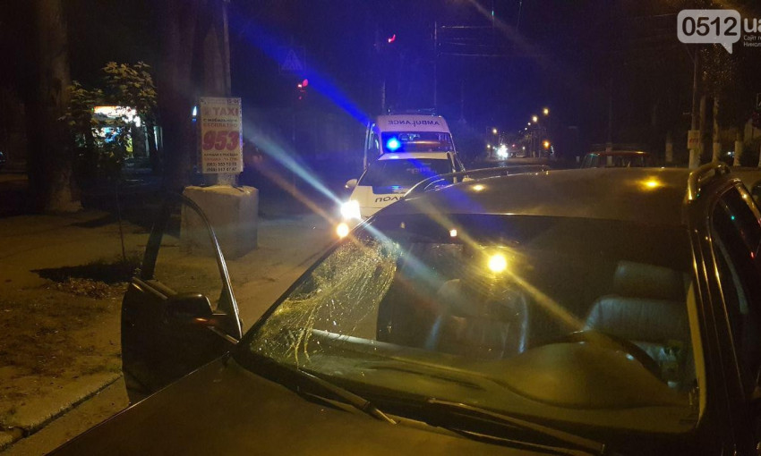 Ночная авария: на Пушкинской автомобиль на пешеходном переходе сбил мужчину