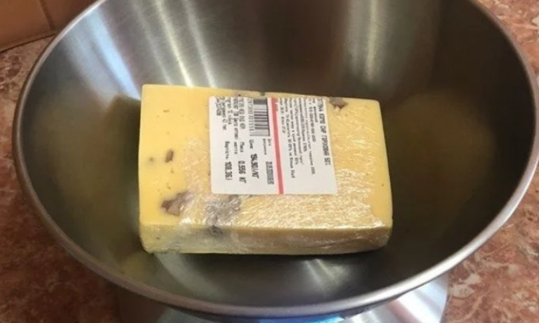 "Золотой" сыр: николаевцы жалуются, что их обвешивают в торговом центре, -  ВИДЕО