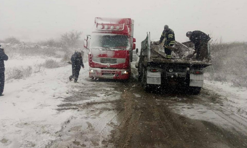В связи с ухудшением погодных условий спасатели Николаевской области работают в режиме повышенной готовности