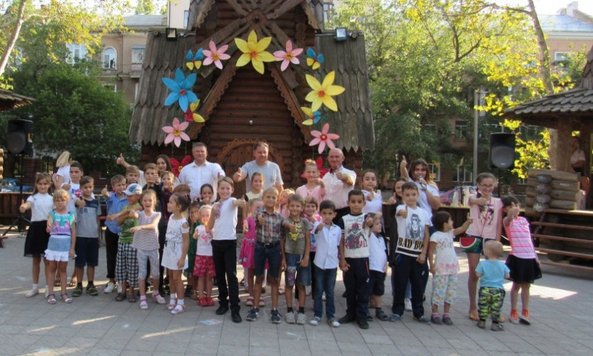 Ко дню города в «Сказке» организовали праздник для многодетных семей
