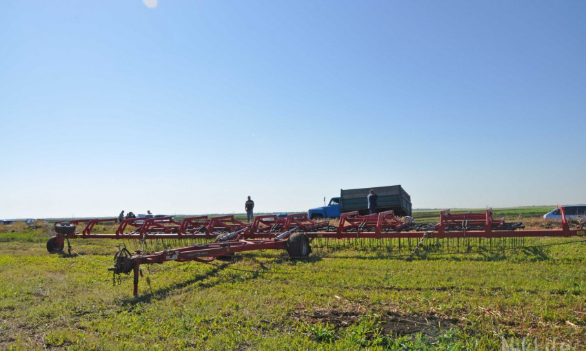 Земледельцы Витовского района закончили уборку ранних зерновых культур
