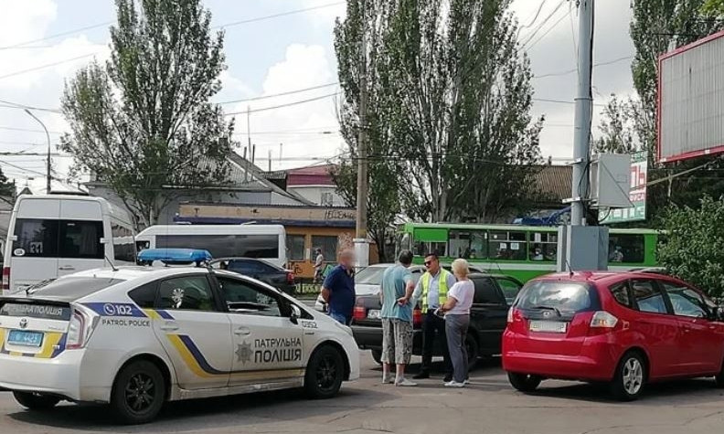 Транспортный коллапс из-за ДТП в районе Пушкинского кольца