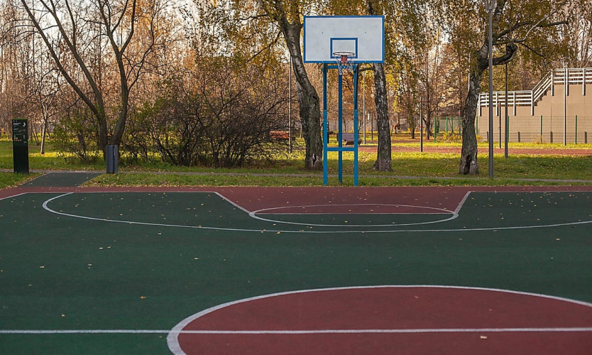 Директора николаевской фирмы отдали под суд за растрату 149 тысяч гривен, выделенных на ремонт баскетбольной площадки