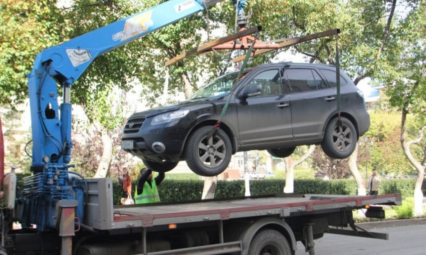 В Николаеве начнут эвакуировать припаркованные с нарушениями автомобили