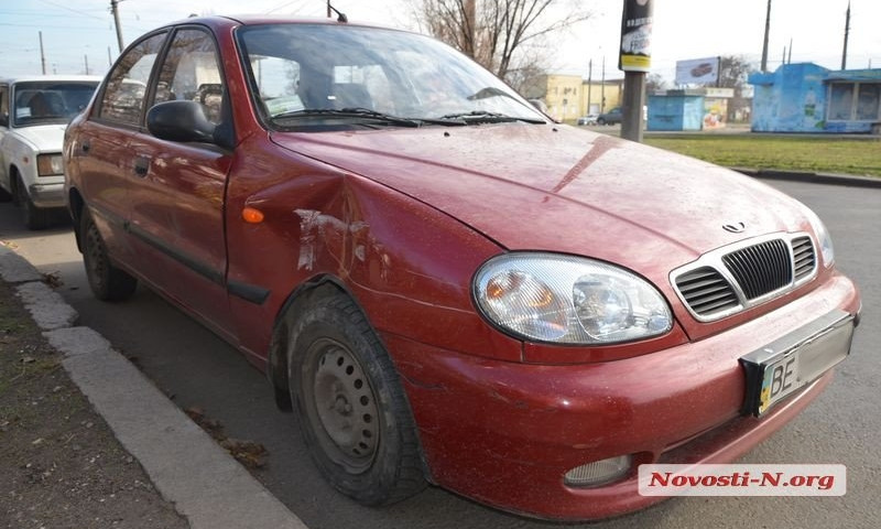 В Николаеве произошло ДТП при участии автомобилей "Деу" и "Жигули"