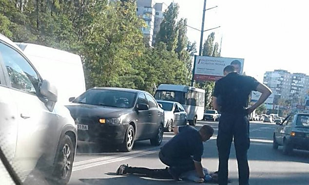 Внедорожник сбил двух женщин на пешеходном переходе