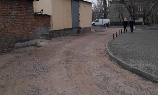 В Николаеве ремонтируются проезды между домами