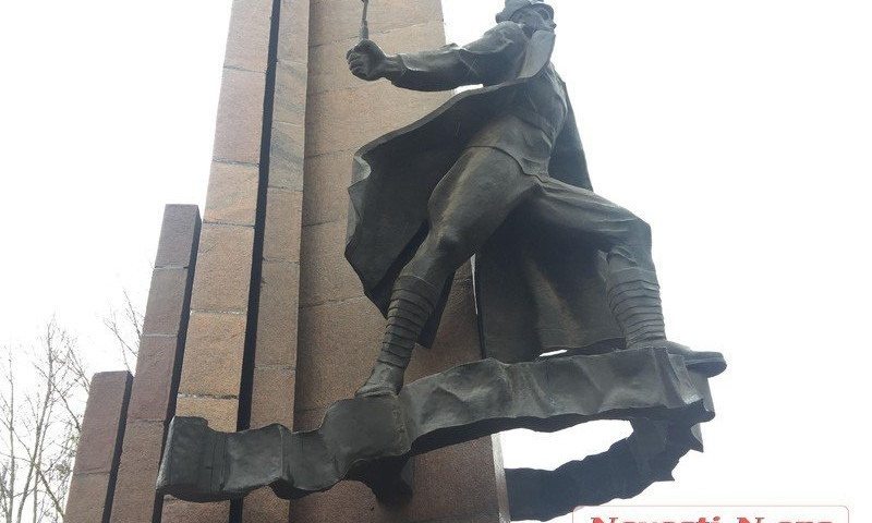 Памятник Ленинскому комсомолу в Николаеве решили не трогать