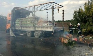 На Николаевщине загорелся грузовик перевозивший овощи