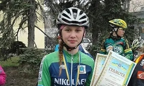 Три «золотых» медали привезла с Чемпионата Украины николаевская велогонщица