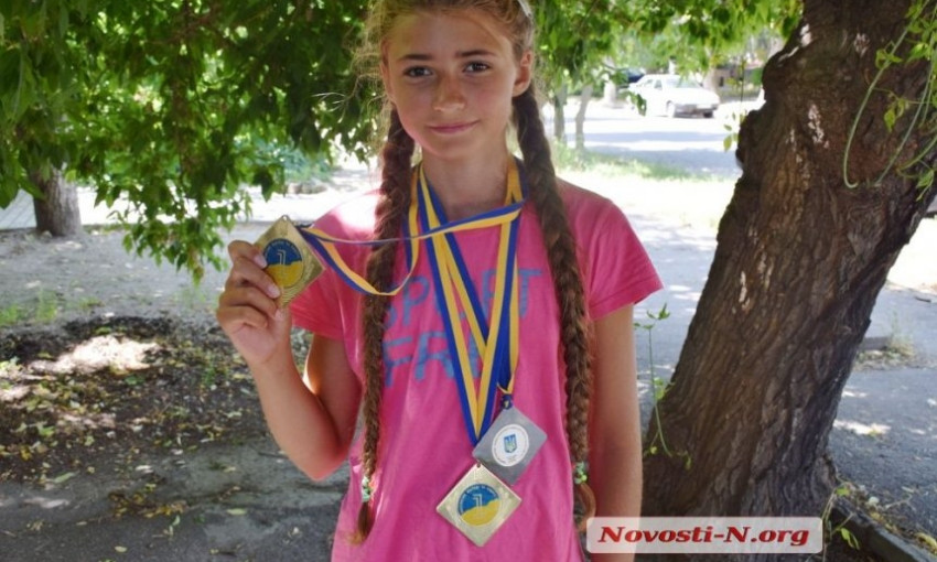 Николаевский феномен: 12-летняя девочка заняла сразу три призовых места на чемпионате Украины по гребле