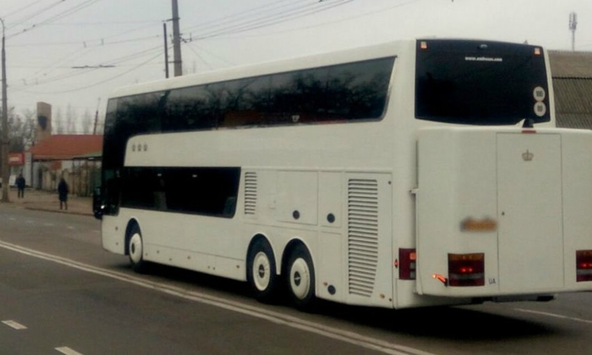 В Николаеве столкнулись автобус и "Renault"