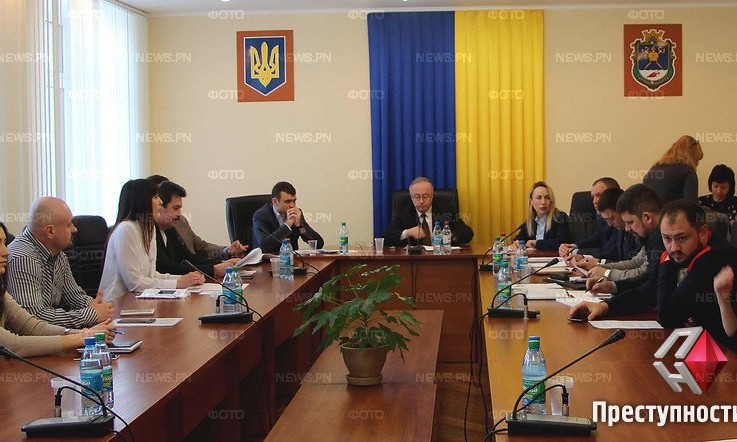 Депутатам Николаевского облсовета предлагают обратиться к Порошенко и ВР, чтобы ускорить легализацию оружия