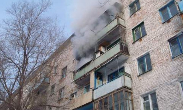 В Николаеве произошло возгорание мусора прямо на балконе жилого дома