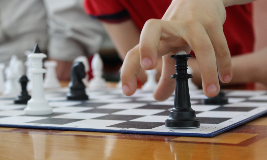 В Николаеве проходит Чемпионат Украины по шахматам среди юношей и девушек