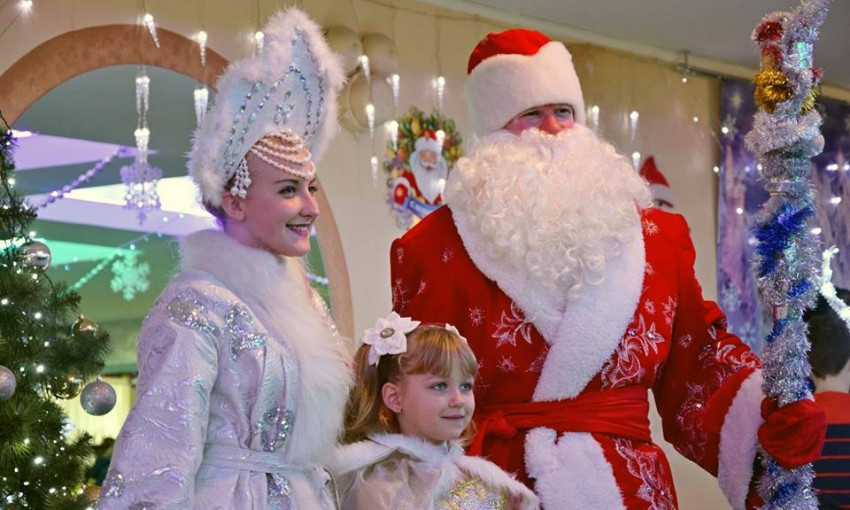 Алексей Савченко поздравил детей военнослужащих с Новым годом и Рождеством Христовым