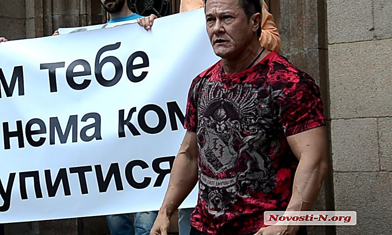 «С#ки, почему вы на них наплевали, п#доры!» - николаевская спортсменка Куркурина выступила на митинге по защите бродячих собак