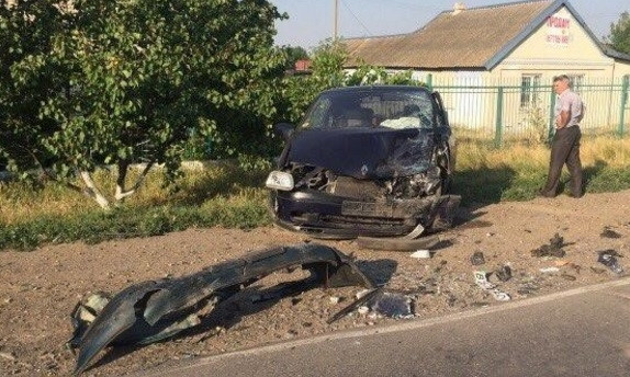 В аварии на трассе между Херсоном и Николаевом разбился насмерть водитель "Ланоса" 