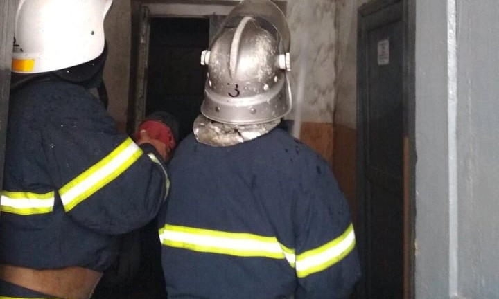 В Николаевской автошколе произошел пожар, спасатели подозревают поджог