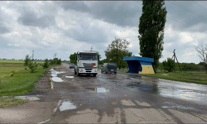 На Николаевщине протестуют против движения грузовиков через аварийную плотину