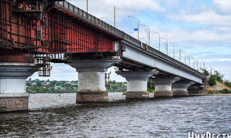 Аукцион на проект ремонта Варваровского моста выиграла фирма из Гданьска за 10 миллионов гривен