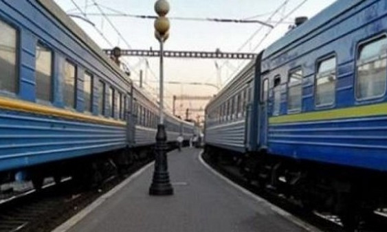 «Укрзализныця» назначает на новогодние праздники 26 доппоездов, в том числе «Киев-Николаеве»