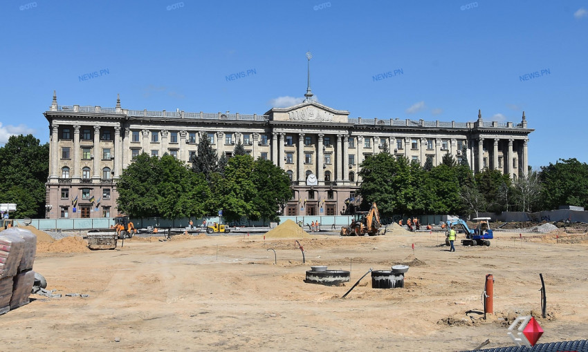 В Николаеве полным ходом идет реконструкция Соборной площади