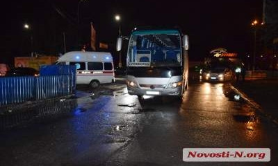 На Богоявленском проспекте авария, автобус сбил женщину-пешехода