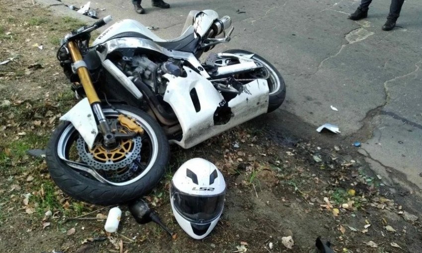 В Николаеве мотоцикл врезался в «Ситроен»: пострадавший госпитализирован