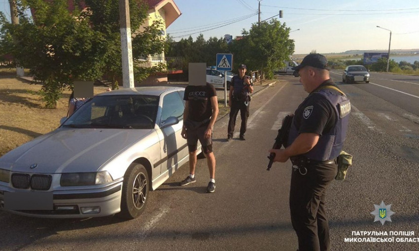 План «Перехват»: автомобиль, угнанный в Одессе, остановили в Коблево