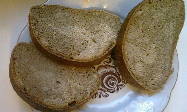 Жительница Николаева не довольна качеством продукции местного хлебзавода