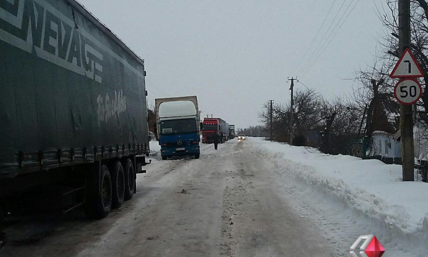 На Николаевщине для грузовиков временно закроют дорогу на Одессу и Херсон
