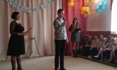 В Николаеве школьники организовали концерт, посвященный Международному дню людей с особыми потребностями