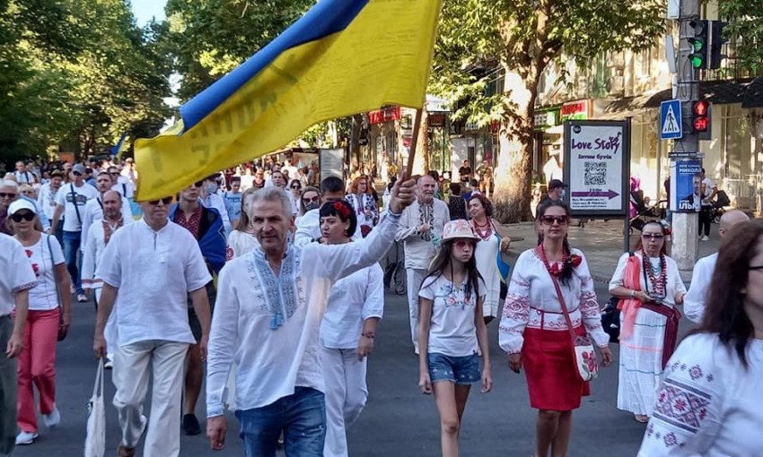 Николаев маршировал в вышиванках (фото)