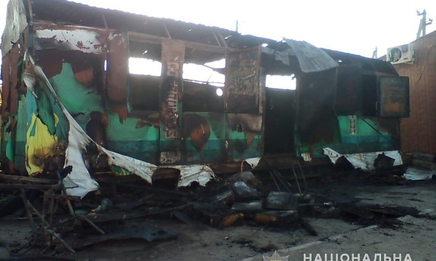 В Еланецком районе неизвестные в балаклавах подожгли зал игровых автоматов