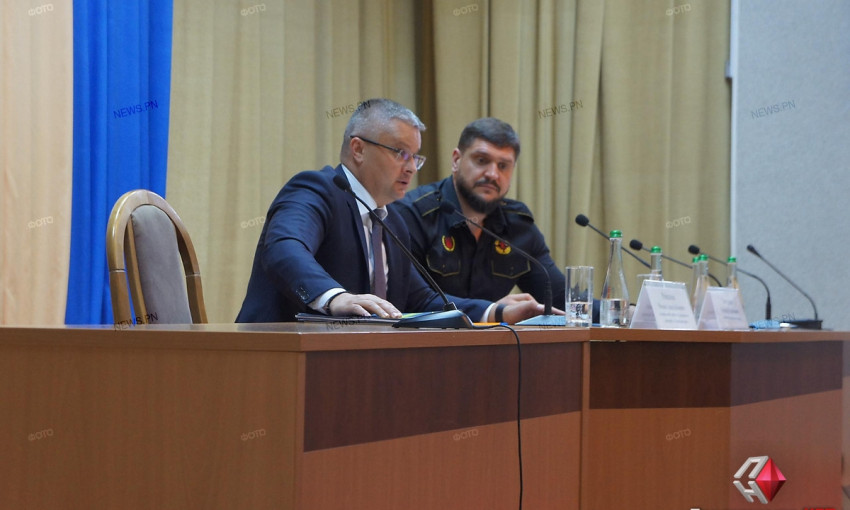 Гройсман потребовал отставки главы «Укроборонпрома» из-за долгов на НСЗ
