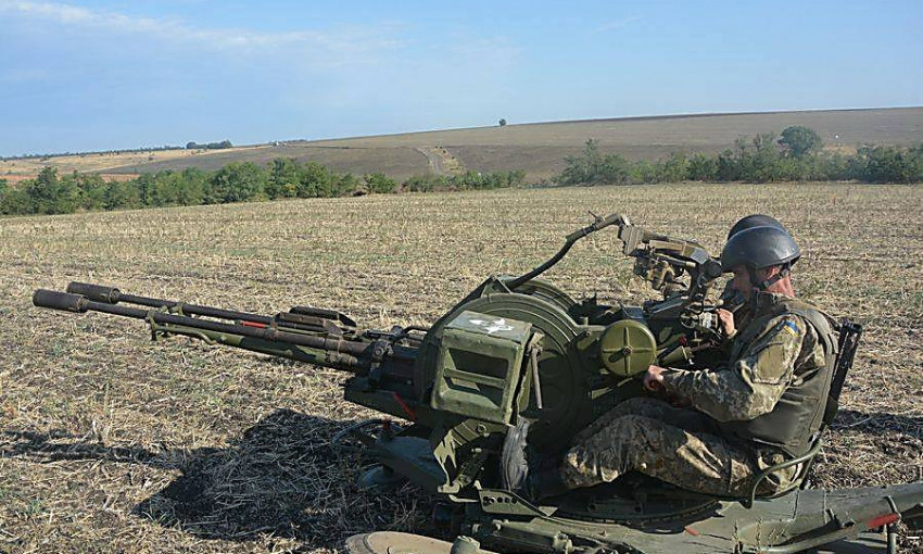 На Николаевщине резервисты с десантниками провели учения и постреляли из зенитной установки