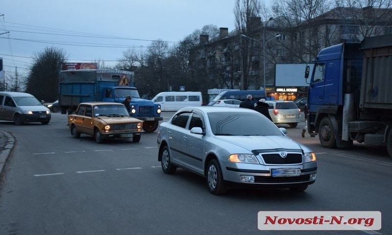 В Николаеве из-за пешехода произошло ДТП