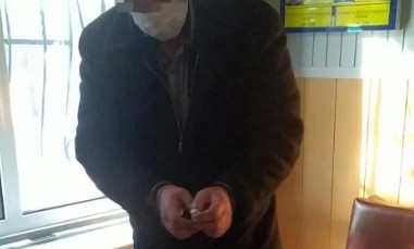 На Николаевщине пьяный мужчина угрожал ножом полицейскому, чтобы не покупать маску