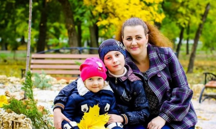 Спустя 3 года скончалась Владислава Новикова, которую с дочкой сбило авто на переходе