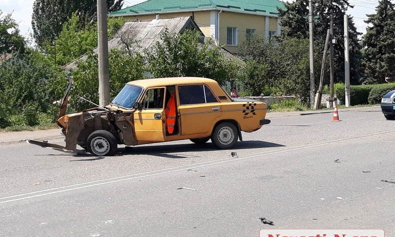 В Новой Одессе произошла авария с участием мотоцикла и автомобиля